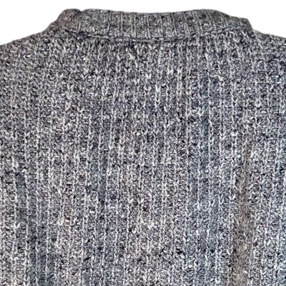Free People Gray Chunky Cable Knit Cropped  Sweater Dolman Sleeves  XS - Picture 4 of 7